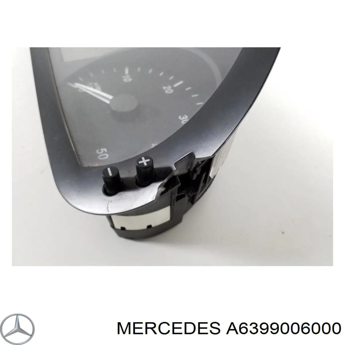 Приладова дошка-щиток приладів A6399006000 Mercedes