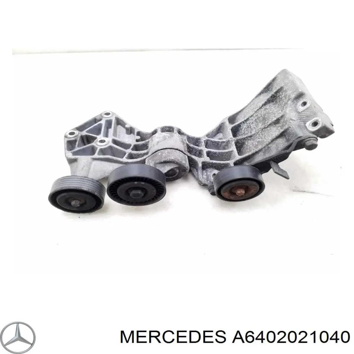 Кронштейн генератора на Mercedes A (W169)