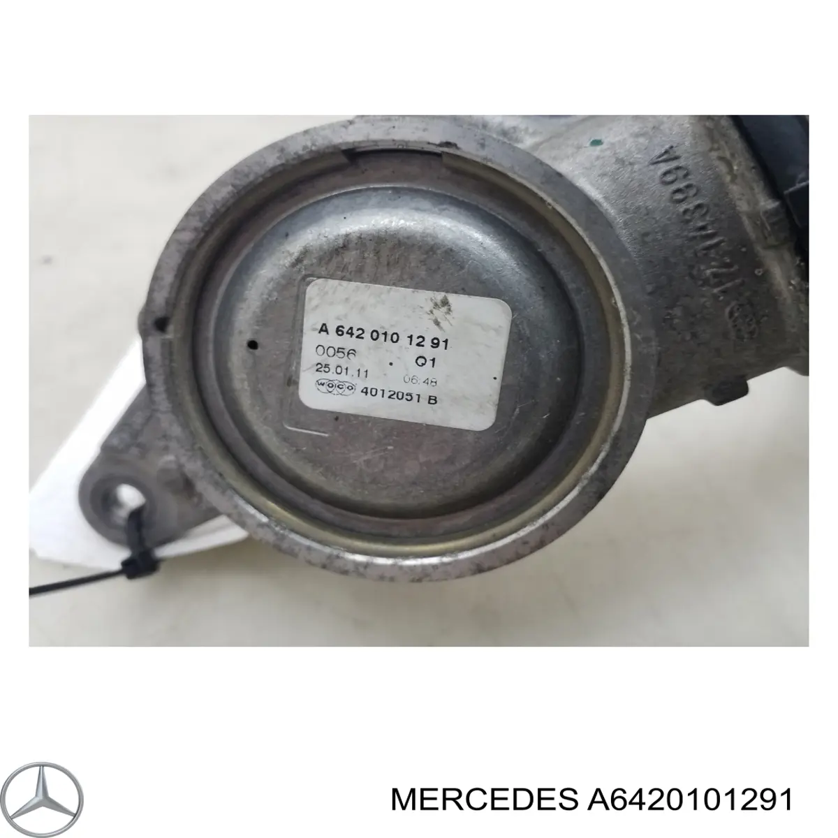 Шланги і трубки системи рециркуляції Mercedes A6420101291