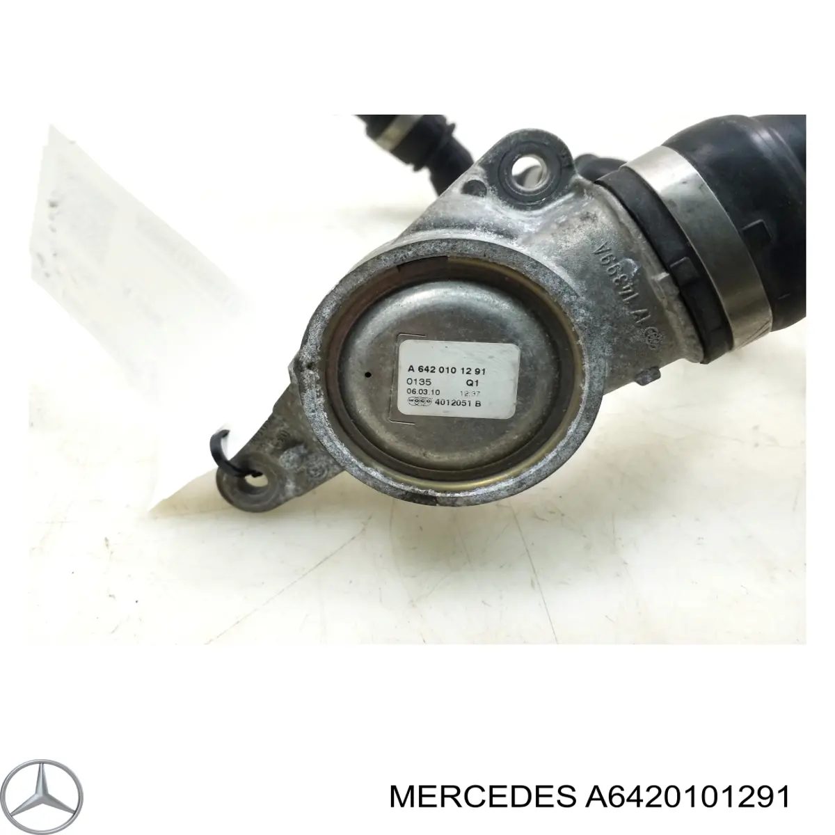A6420101291 Mercedes Патрубок системи рециркуляції ВГ