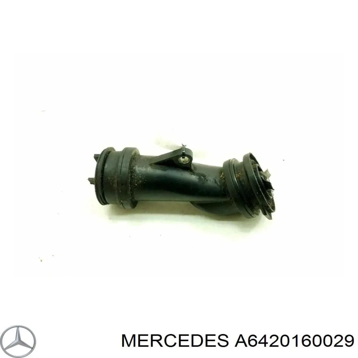 A6420160029 Mercedes Горловина маслозаливна
