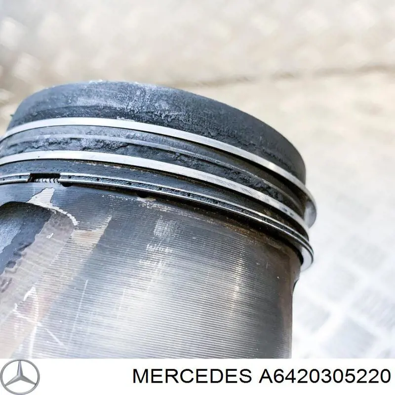 Шатун поршня двигуна A6420305220 Mercedes
