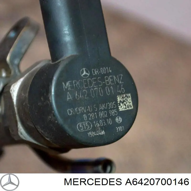 Розподільник палива (рампа) лівий A6420700146 Mercedes