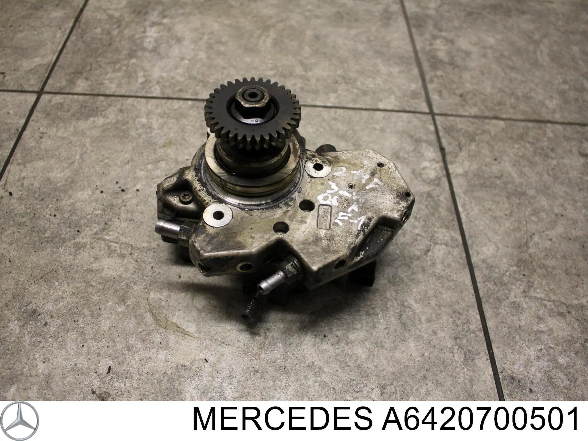 Насос паливний високого тиску Mercedes A6420700501 ціна, від 83.08 USD