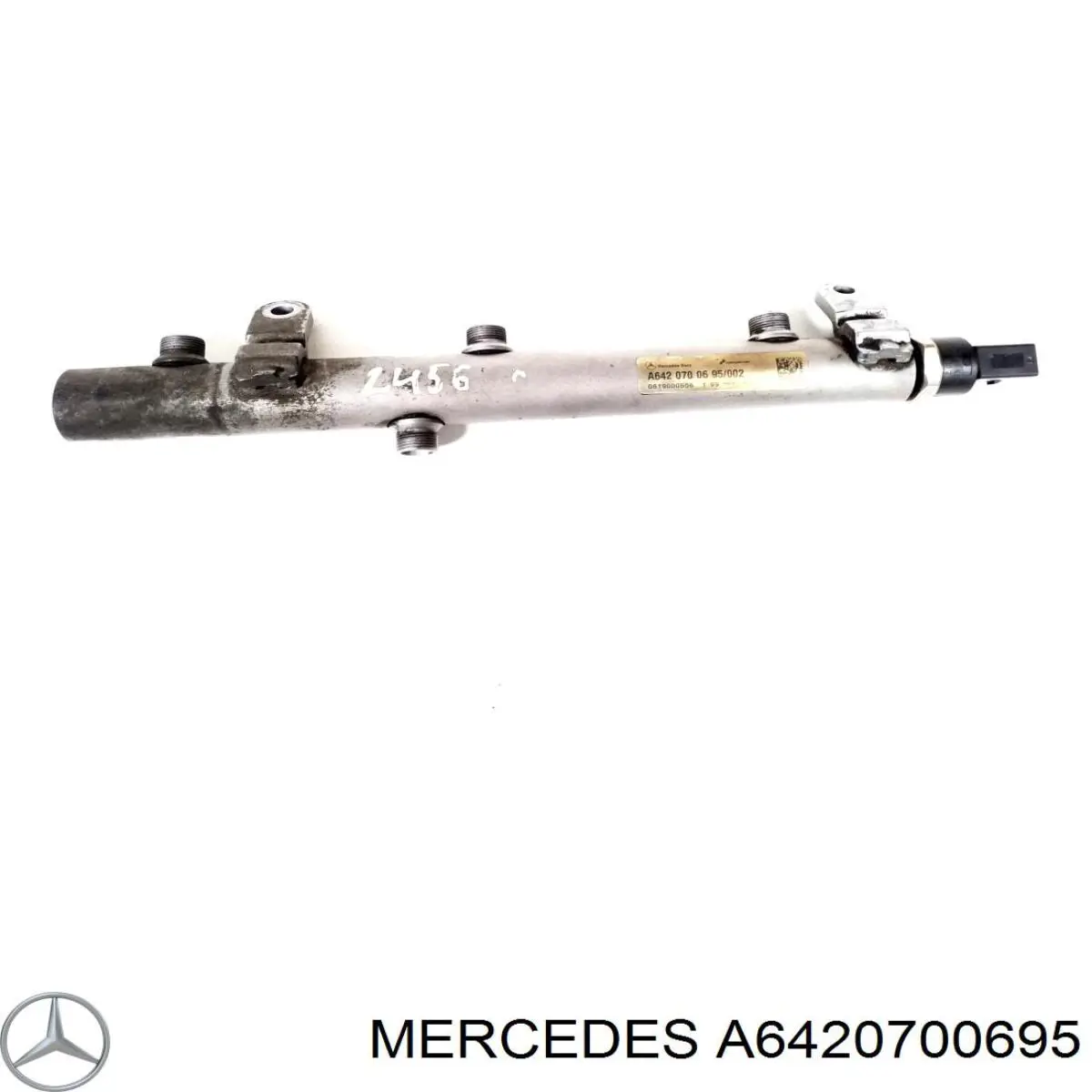 A6420700695 Mercedes розподільник палива (рампа правий)