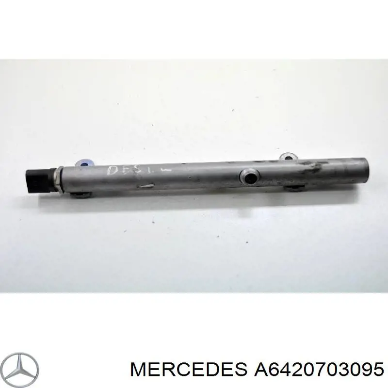 A6420703095 Mercedes розподільник палива (рампа правий)