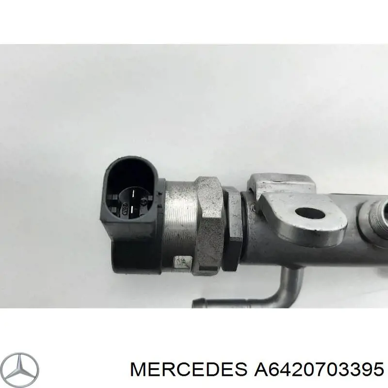 Купити A6420703395 Mercedes Розподільник палива (рампа) лівий