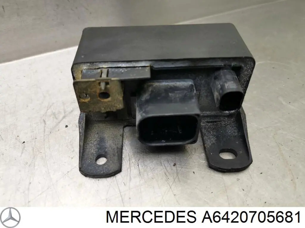Купити A6420705681 Mercedes 