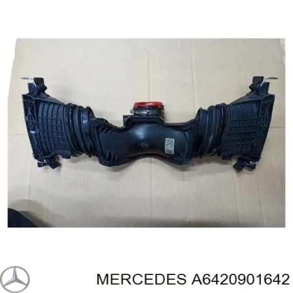 A6420901642 Mercedes датчик потоку (витрати повітря, витратомір MAF - (Mass Airflow))
