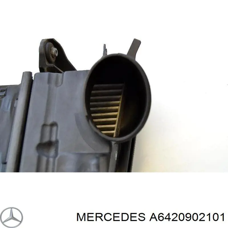 A6420904101 Mercedes Корпус повітряного фільтра, лівий