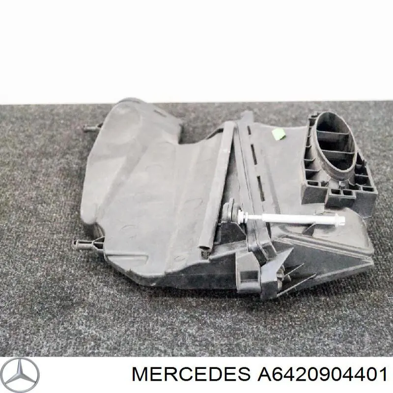 Корпус повітряного фільтра, правий Mercedes A6420904401