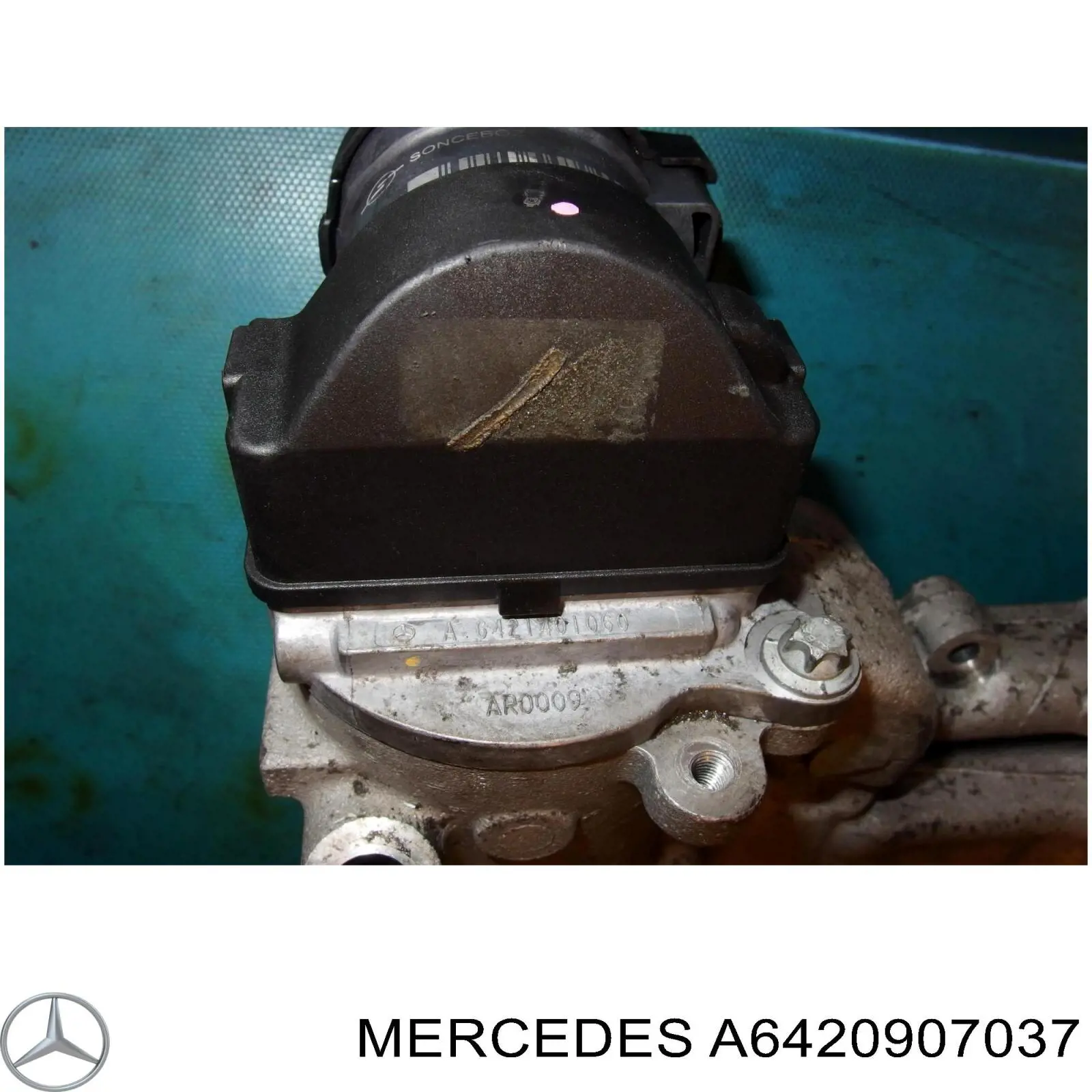 Купити A6420905137 Mercedes Колектор впускний, лівий