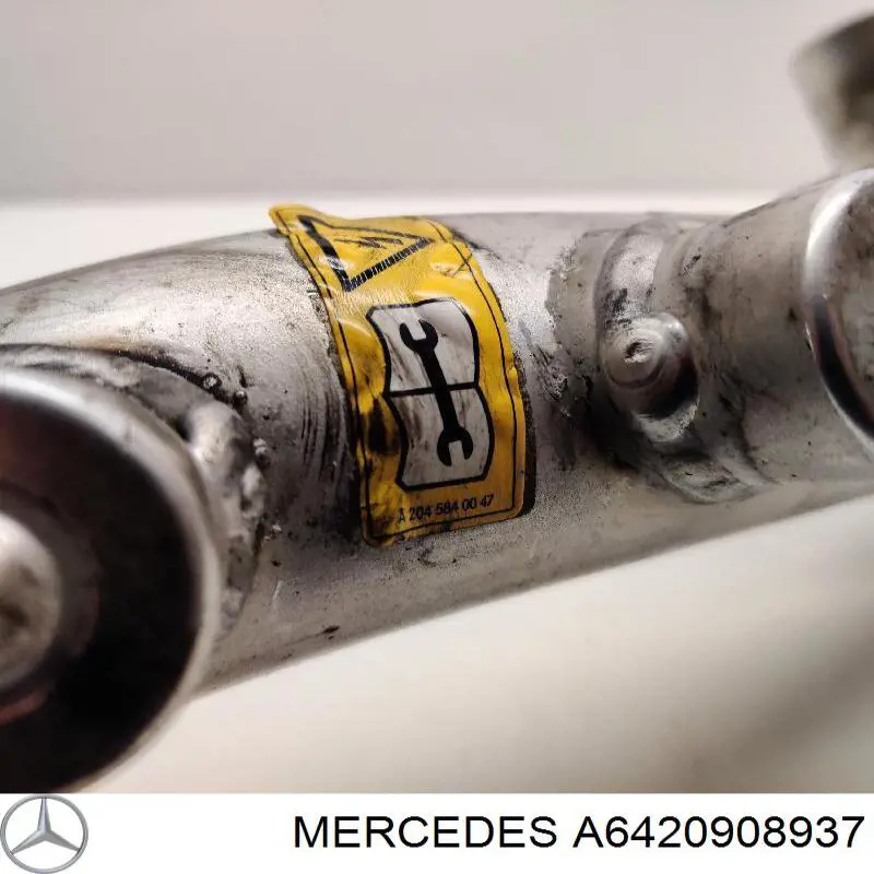  Mercedes A6420908937