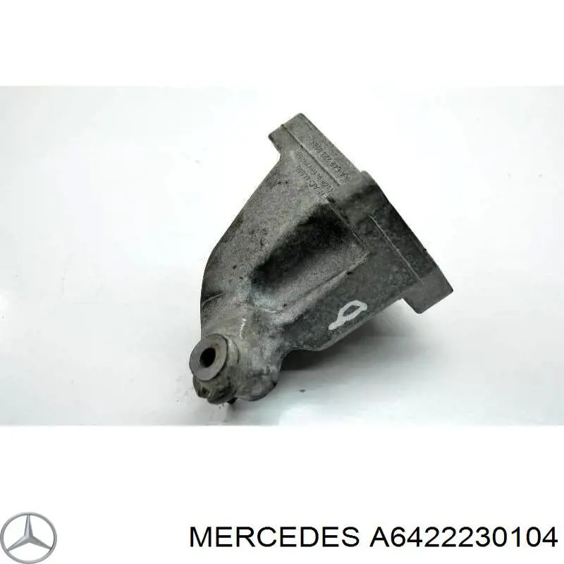 Кронштейн подушки (опори) двигуна, правої A6422230104 Mercedes