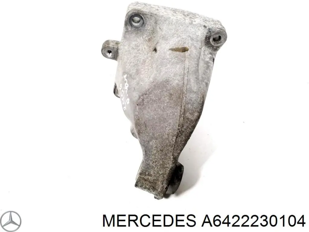 Купити A6422230104 Mercedes Кронштейн подушки (опори) двигуна, правої