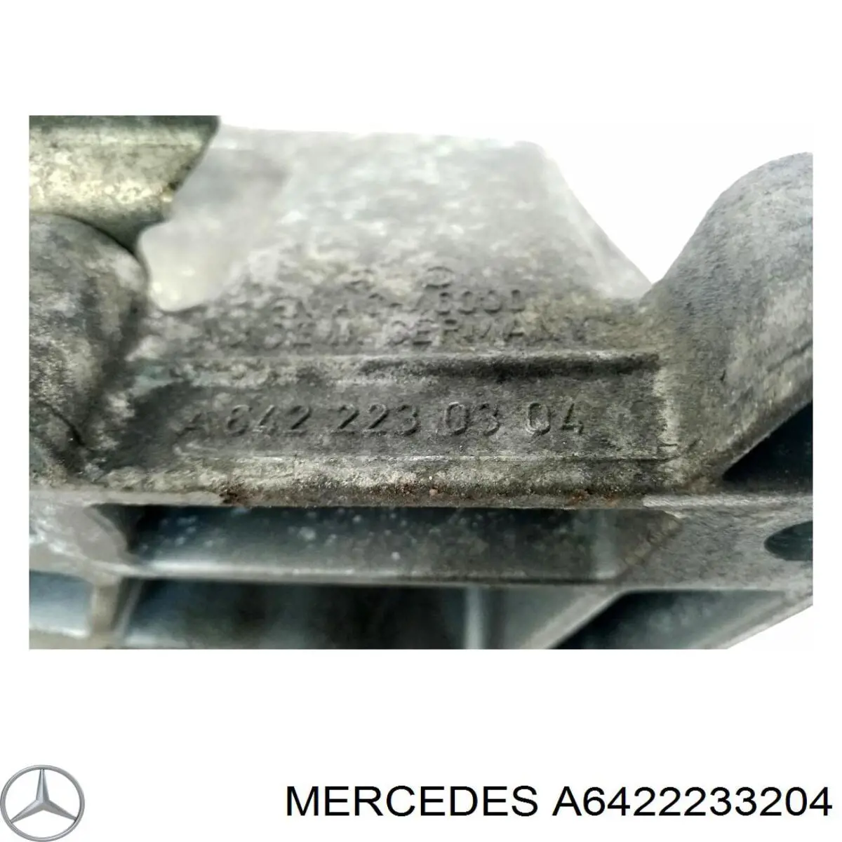Купити A6422233204 Mercedes Кронштейн подушки (опори) двигуна, правої