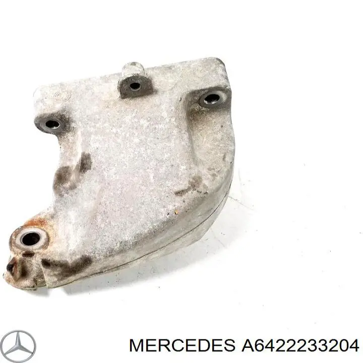 Кронштейн подушки (опори) двигуна, правої Mercedes A6422233204 ціна, від 12.67 USD