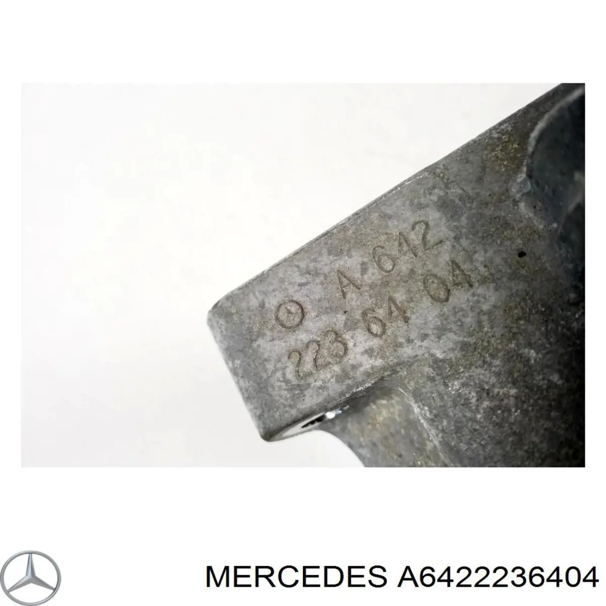 Купити A6422236404 Mercedes Кронштейн подушки (опори) двигуна, правої