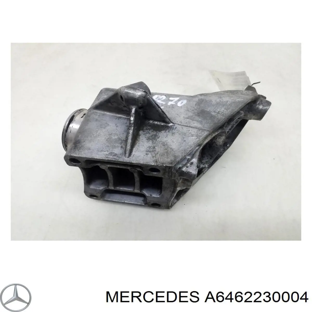 Кронштейн подушки (опори) двигуна, лівої Mercedes A6462230004 ціна, від 7.17 USD