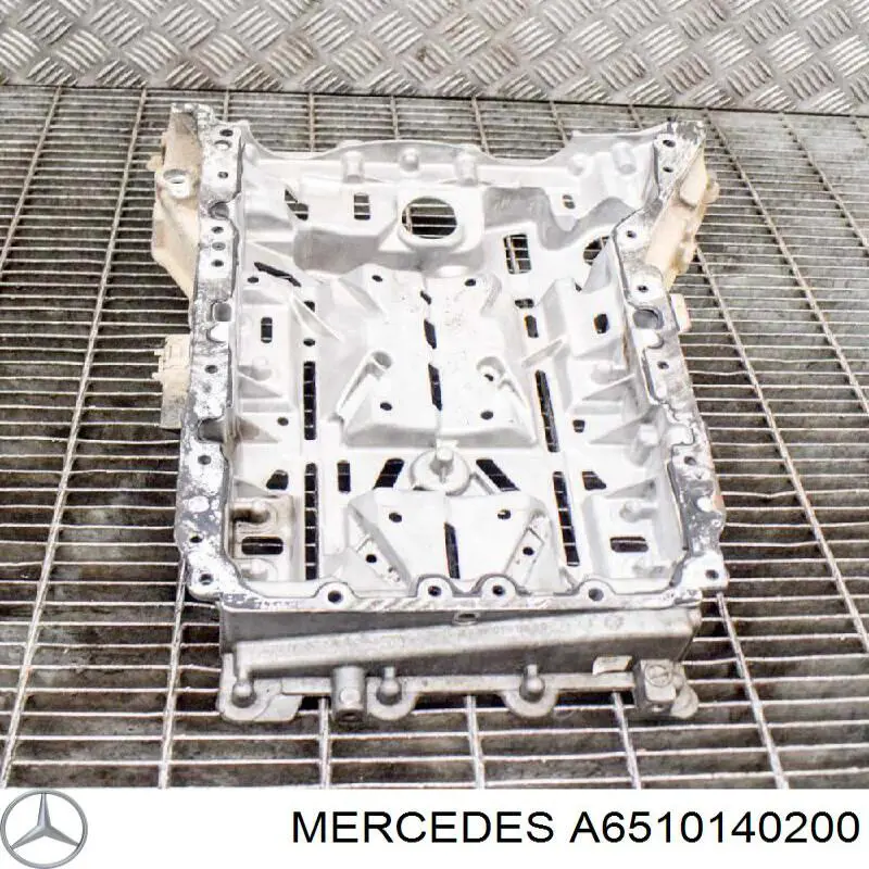 Піддон двигуна Mercedes A6510140200 ціна, від 73.33 USD