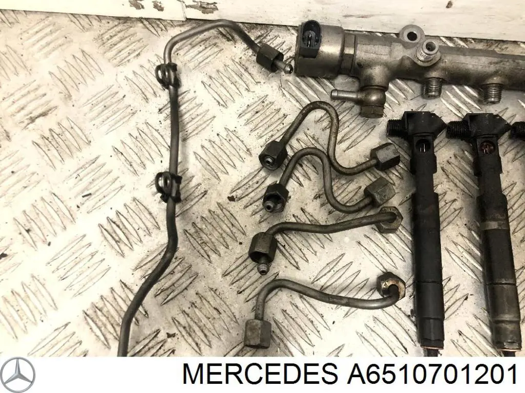 Паливний насос високого тиску A6510701201 Mercedes