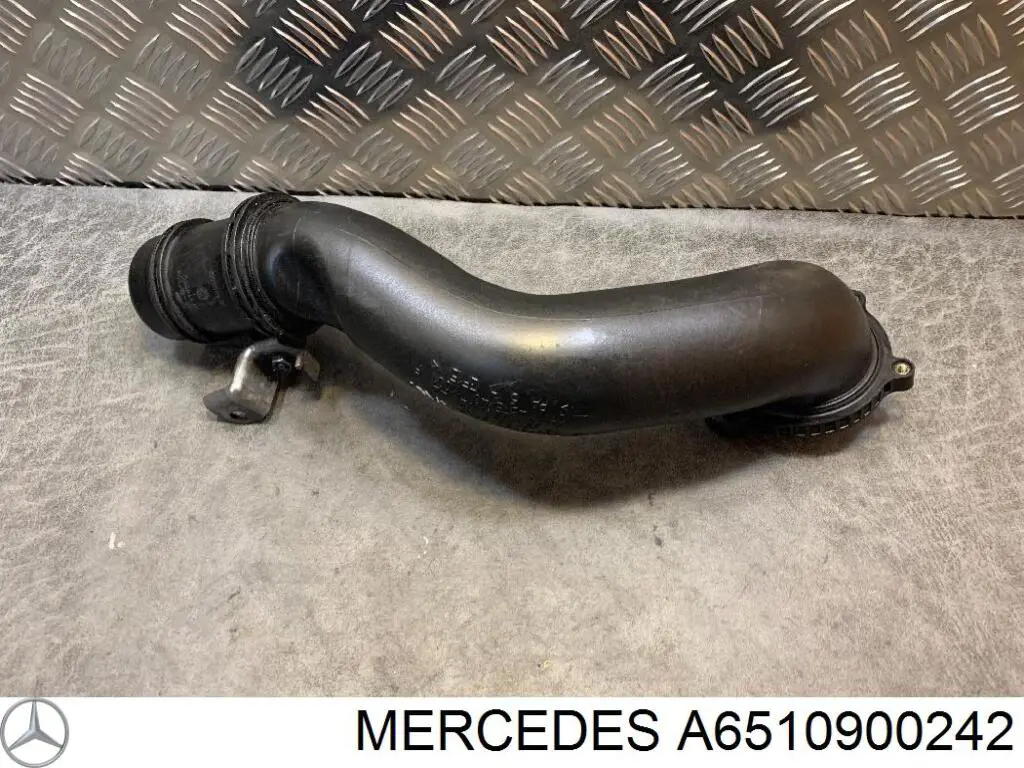 Шланг/патрубок інтеркуллера Mercedes A6510900242 ціна, від 6.33 USD