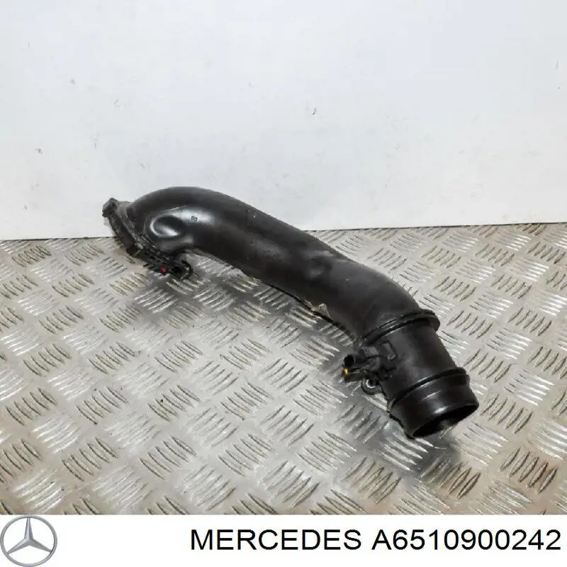 Шланг/патрубок интеркуллера Mercedes A6510900242 ціна, від 7.12 USD