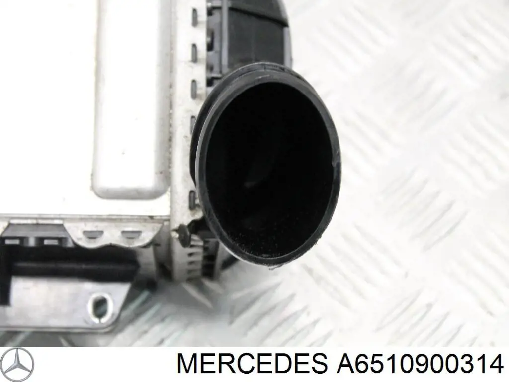 Система охолодження наддувочного повітря Mercedes A6510900314 ціна, від 107.68 USD