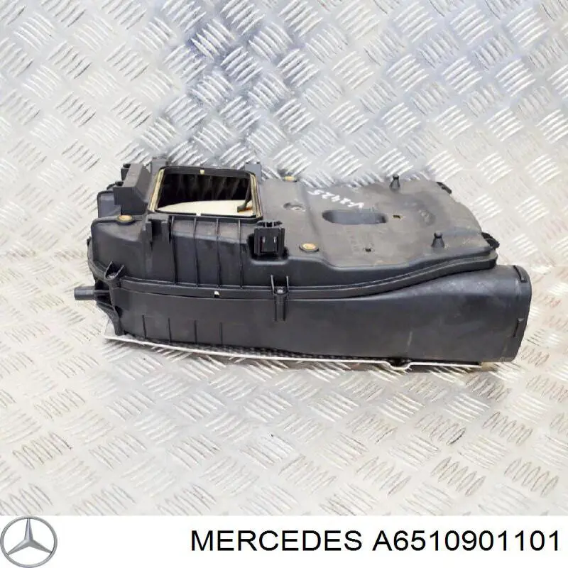 Корпус повітряного фільтра Mercedes A6510901101