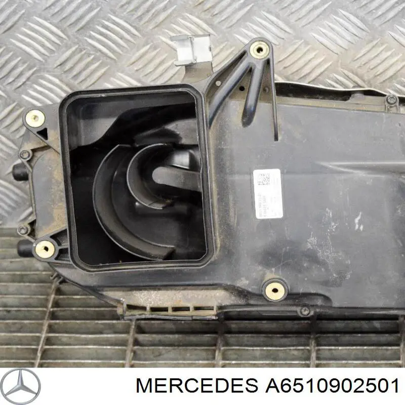 Корпус повітряного фільтра Mercedes A6510902501 ціна, від 31.04 USD