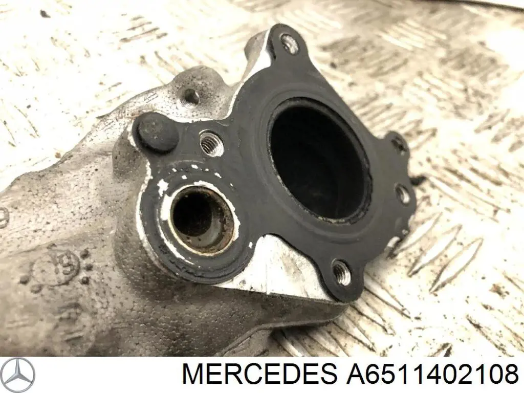 A6511402108 Mercedes Патрубок радіатора системи рециркуляції ОГ