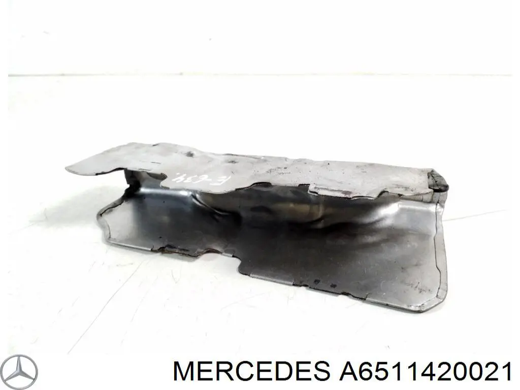 Купити A6511420021 Mercedes Кришка випускного колектора