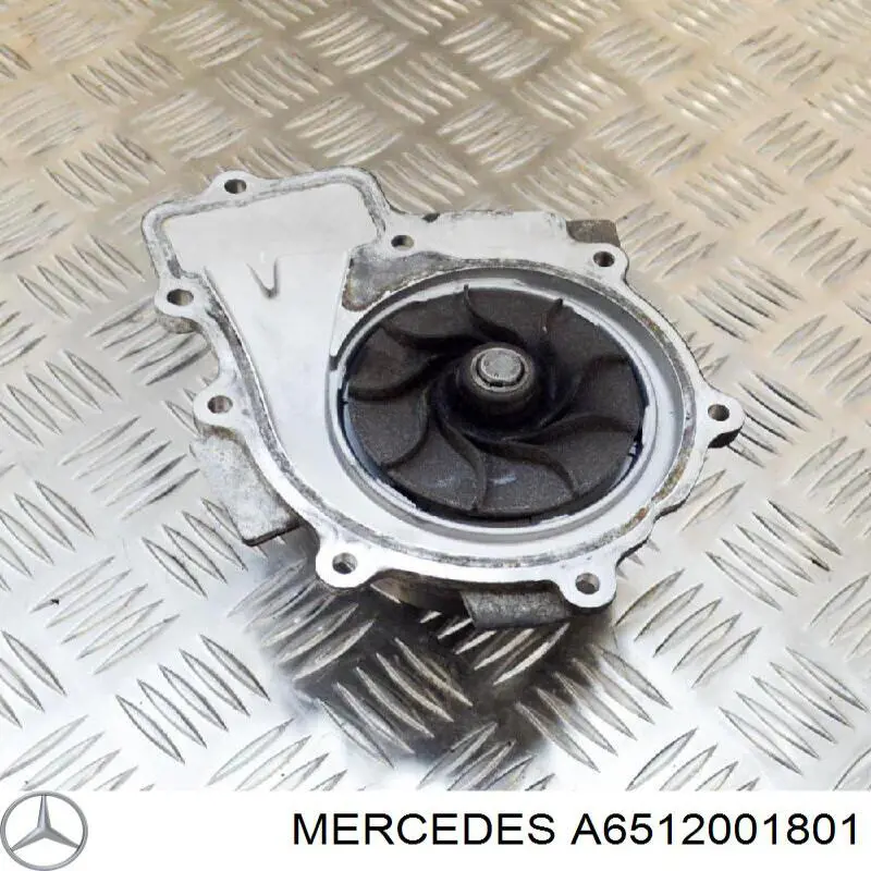 Купити A6512001801 Mercedes Насос охолоджуючої рідини