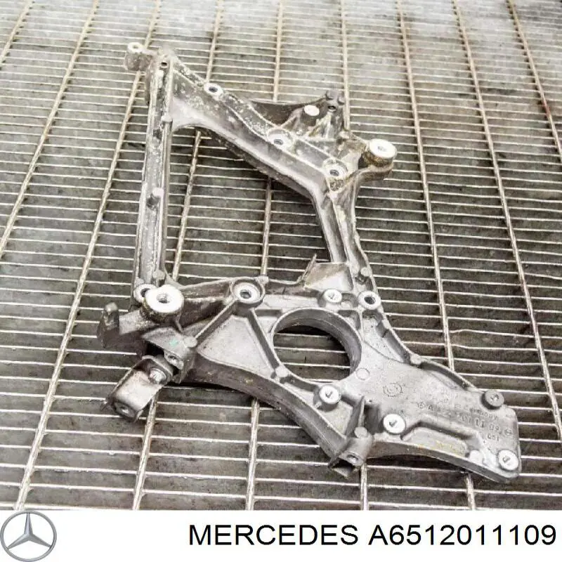 Купити Кронштейн генератора Mercedes GLK  X204