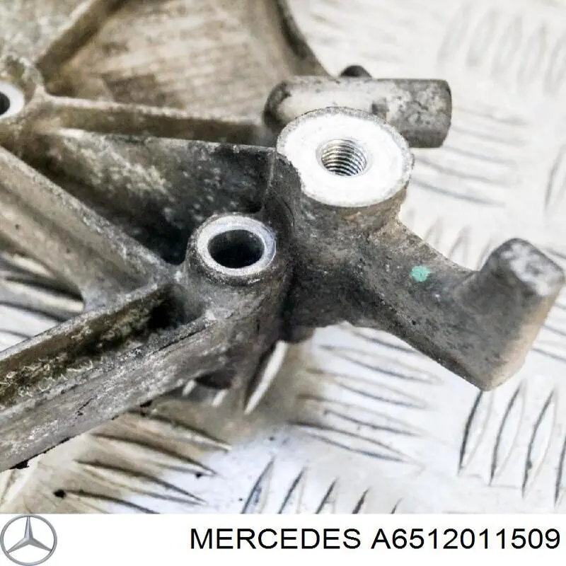 Кришка двигуна передня Mercedes A6512011509 ціна, від 36.63 USD