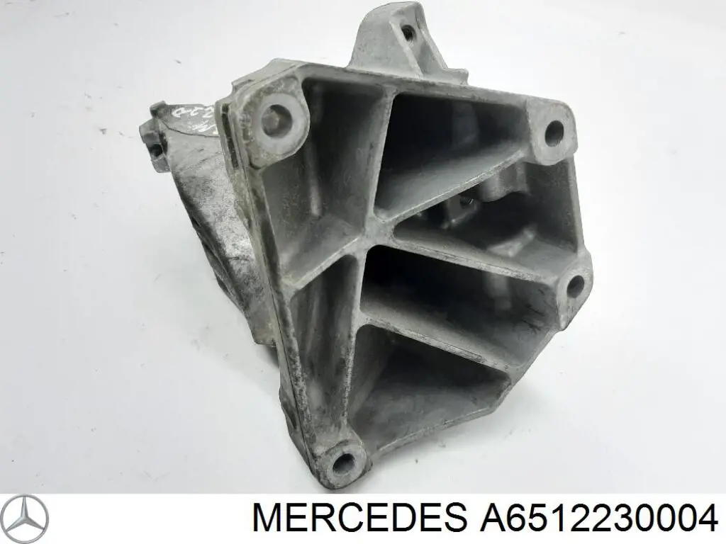 A6512230004 Mercedes Кронштейн подушки (опори) двигуна, лівої