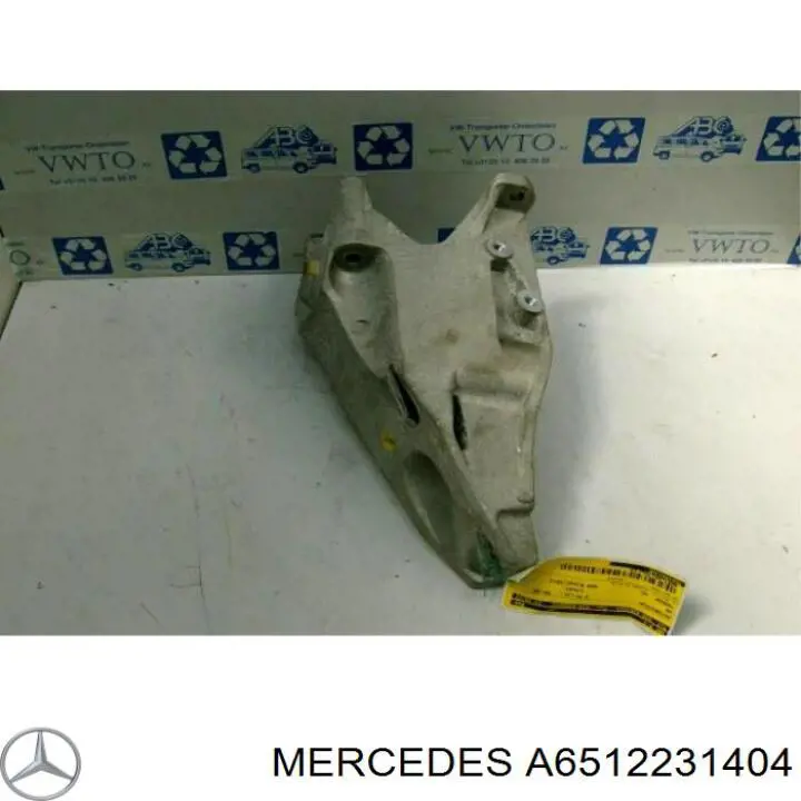 A6512231404 Mercedes Кронштейн подушки (опори) двигуна, правої