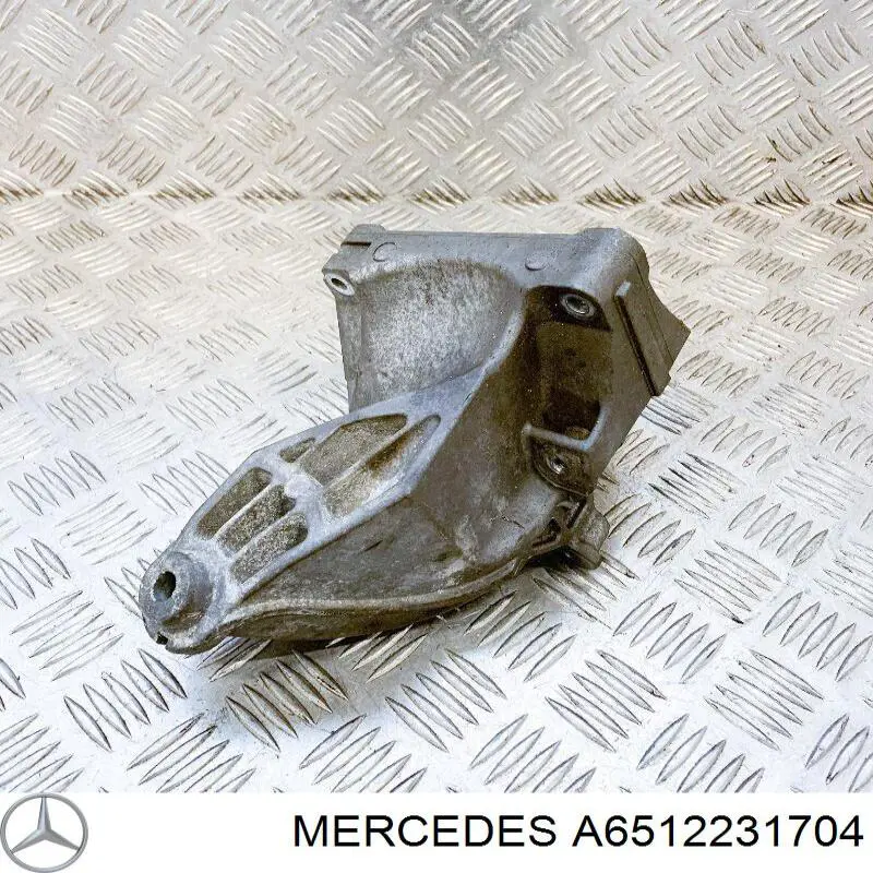 Купити A6512231704 Mercedes Кронштейн подушки (опори) двигуна, лівої