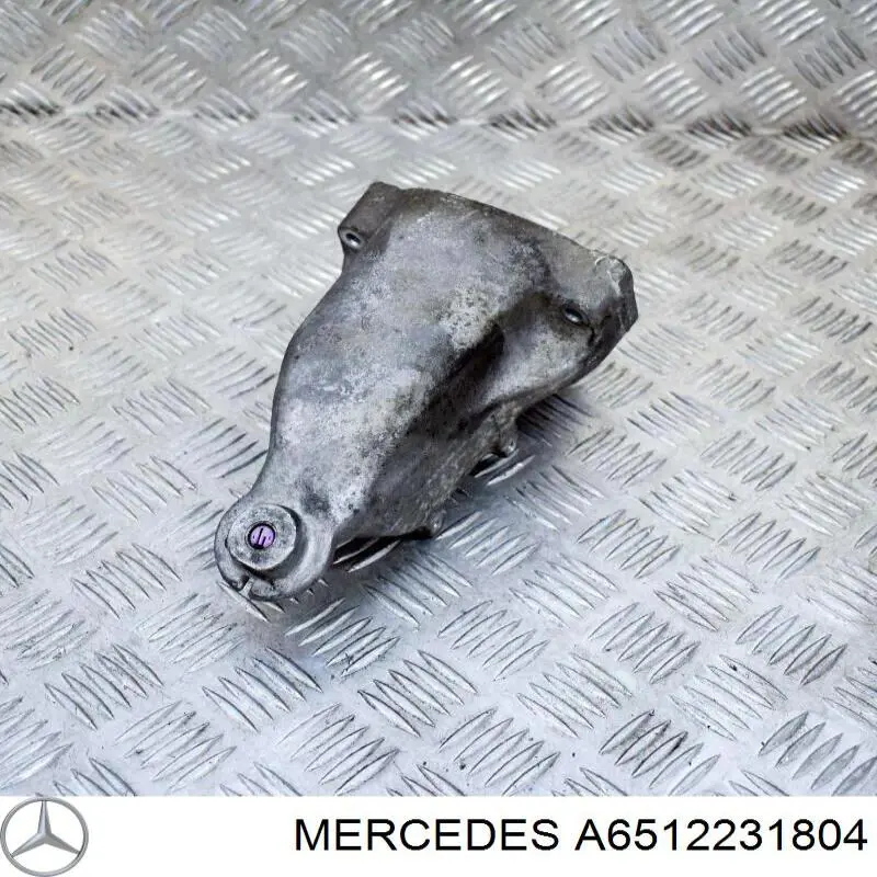 Кронштейн подушки (опори) двигуна, правої Mercedes A6512231804