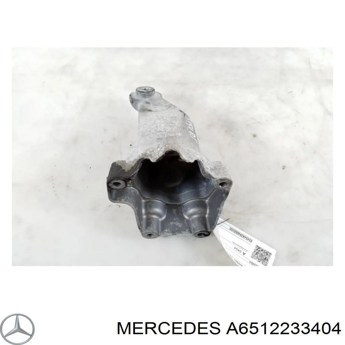 A6512233404 Mercedes Кронштейн подушки (опори) двигуна, правої