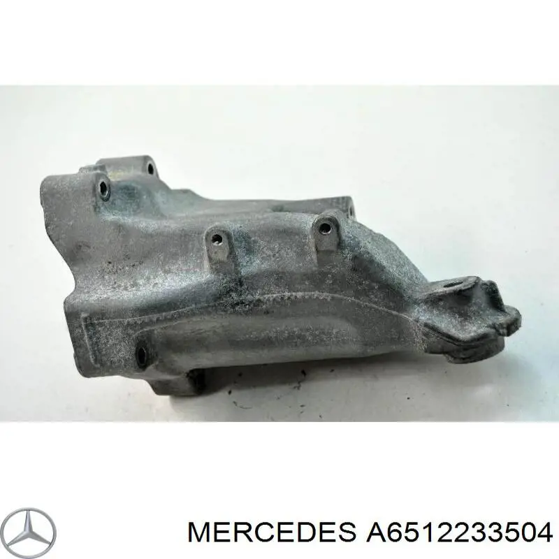 Кронштейн подушки (опори) двигуна, правої A6512233504 Mercedes
