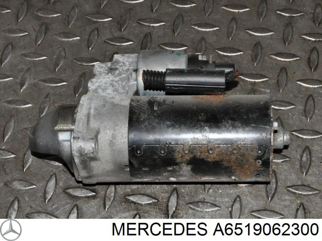 Стартер автомобільний Mercedes A6519062300