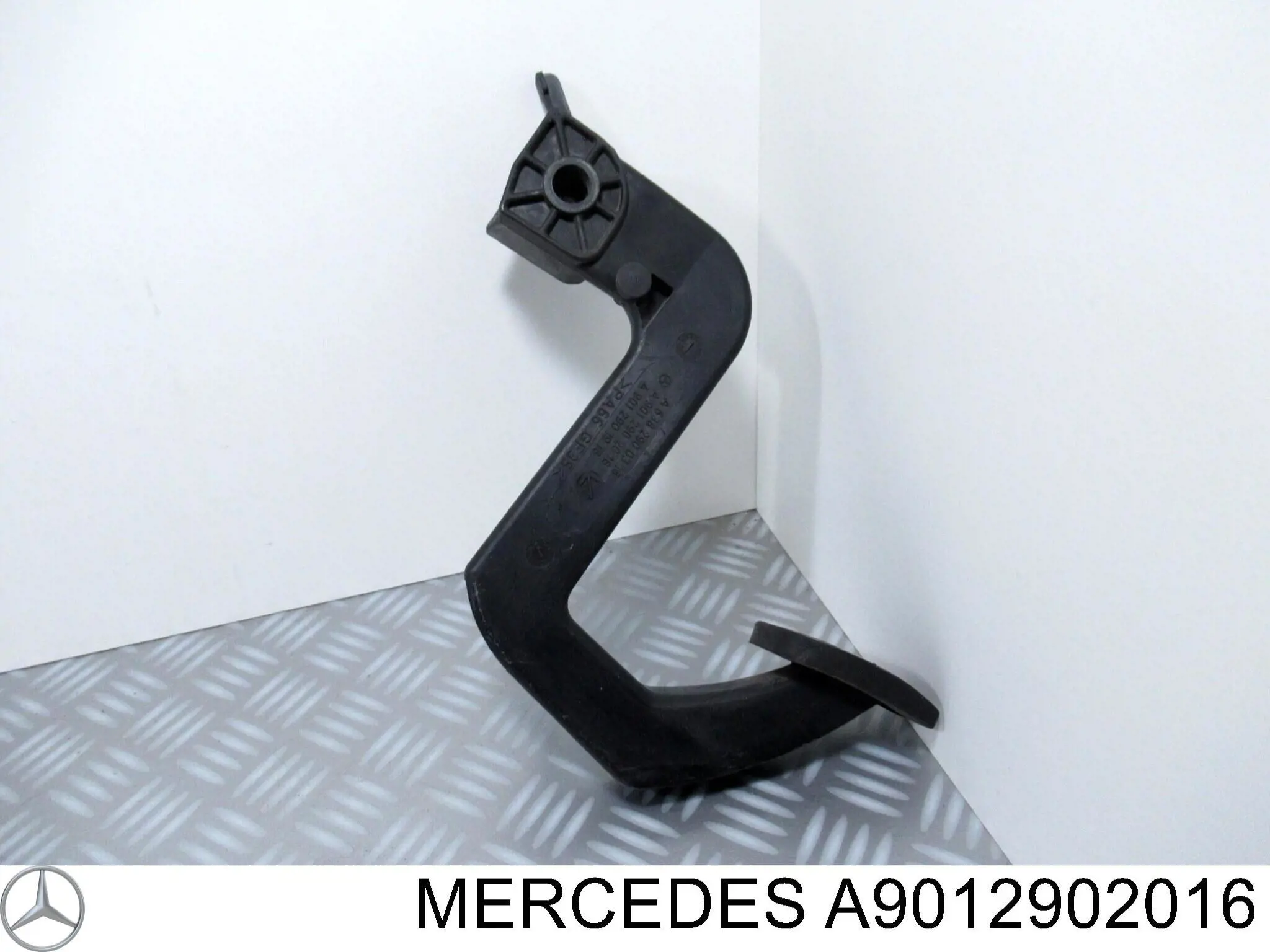 Купити A9012902016 Mercedes Педаль зчеплення