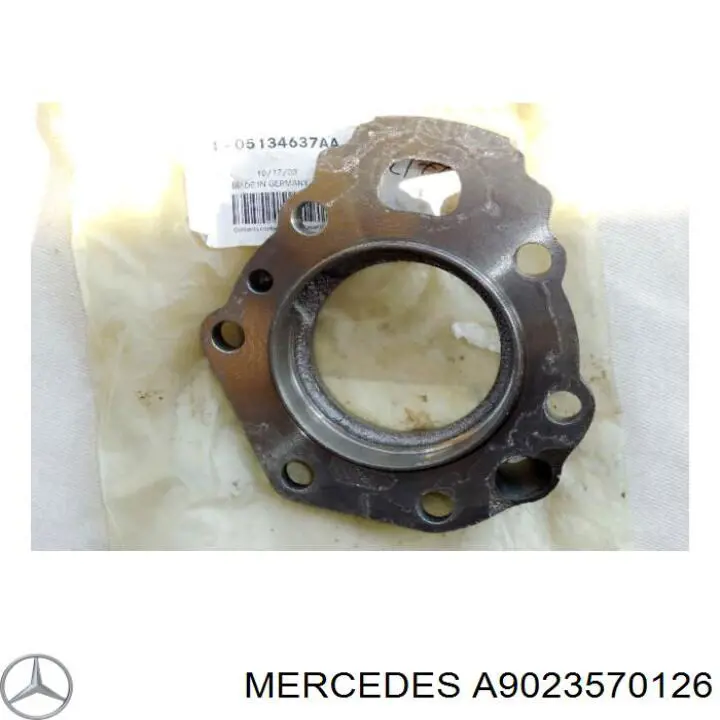Купити A9023570126 Mercedes Гайка маточини задньої