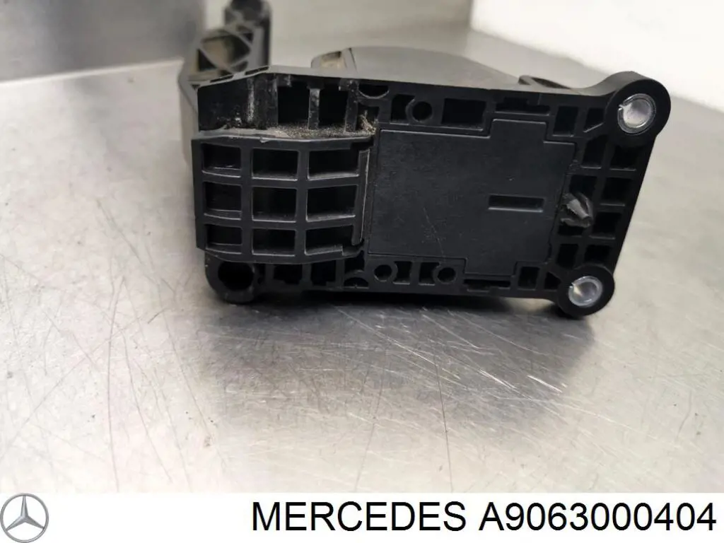 Підаль газу Mercedes A9063000404 ціна, від 15.29 USD