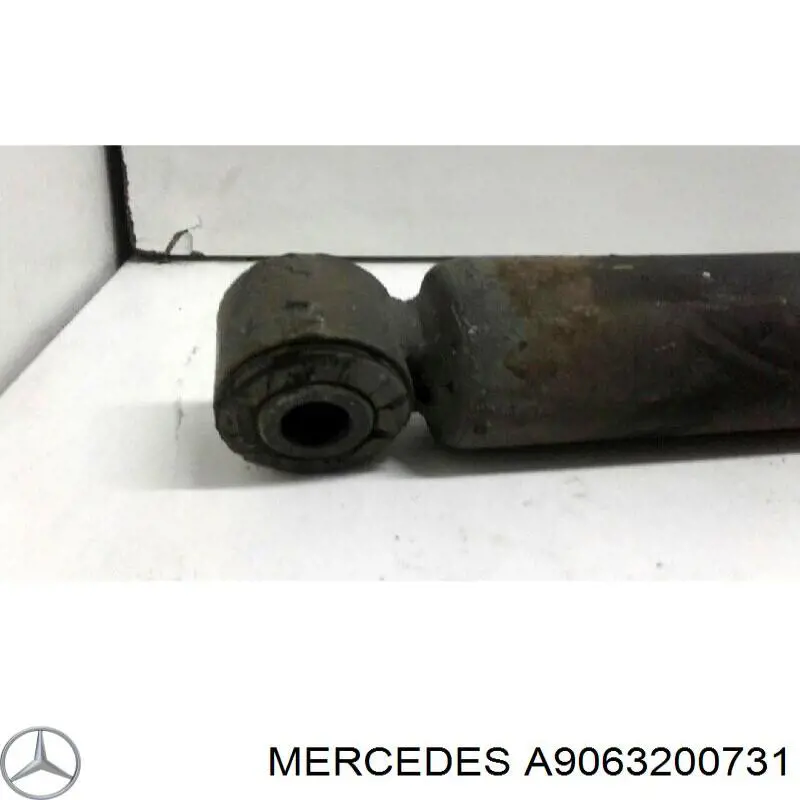 Амортизатор задній A9063200731 Mercedes