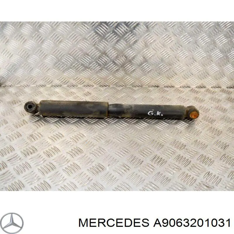 Амортизатор задній A9063201031 Mercedes