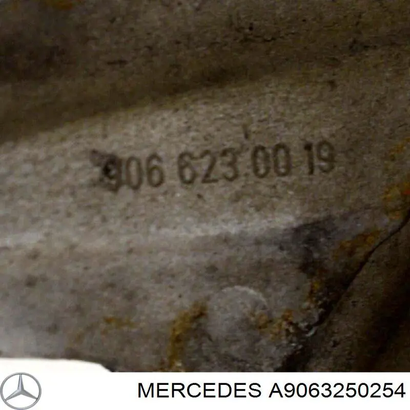 Підкладка під драбину задньої ресори Mercedes A9063250254