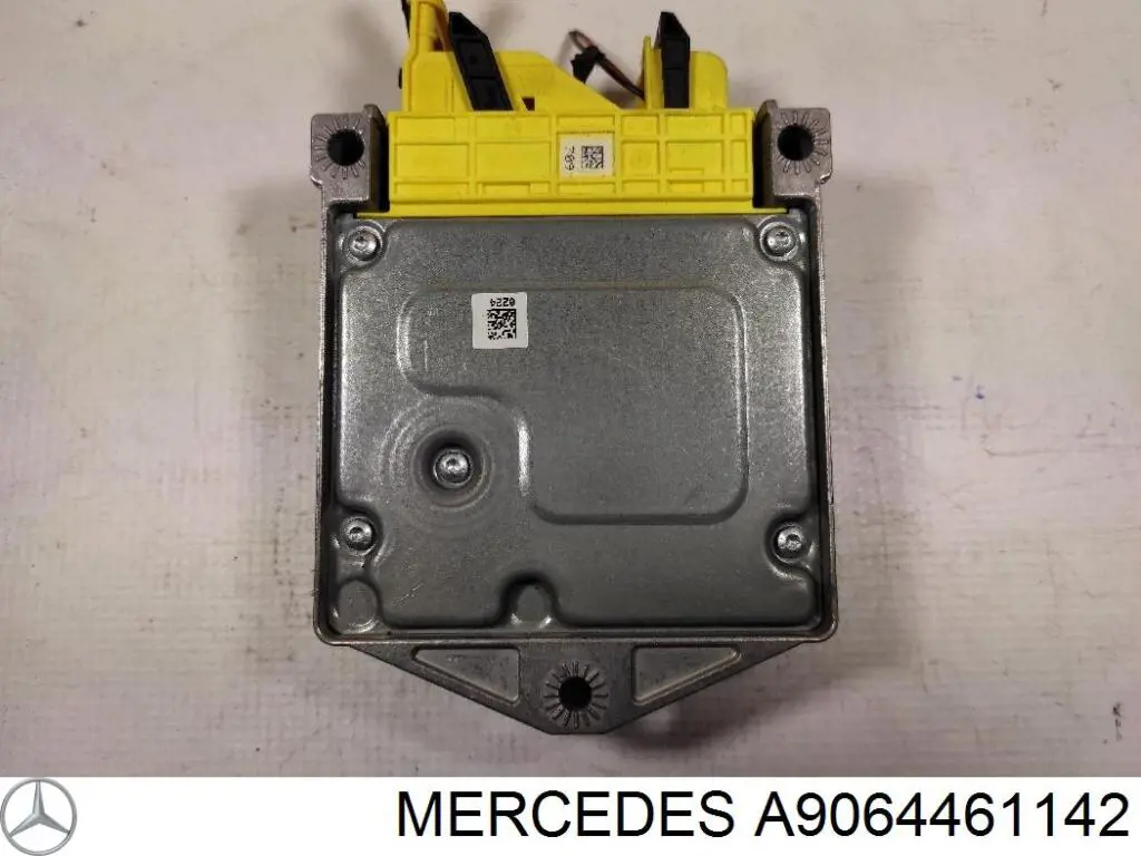Купити A9064461142 Mercedes Модуль-процесор керування подушки безпеки
