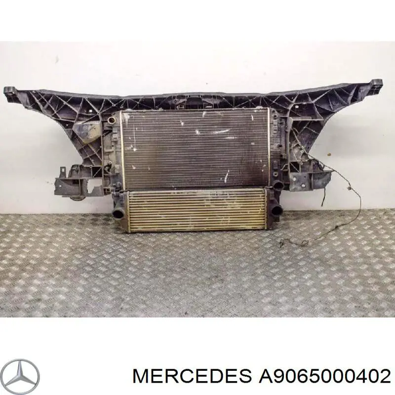 A9065000402 Mercedes радіатор охолодження двигуна